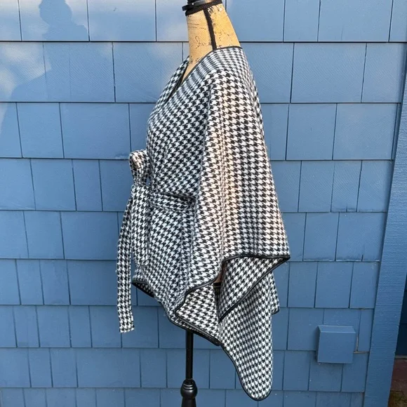 Black and White Houndstooth Wrap Poncho belted convertible soft - Picture 7 of 12